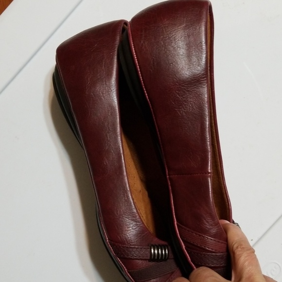 Euro by Sofft Slip on Wine NWOT 9M to 9.5 M - Picture 3 of 7